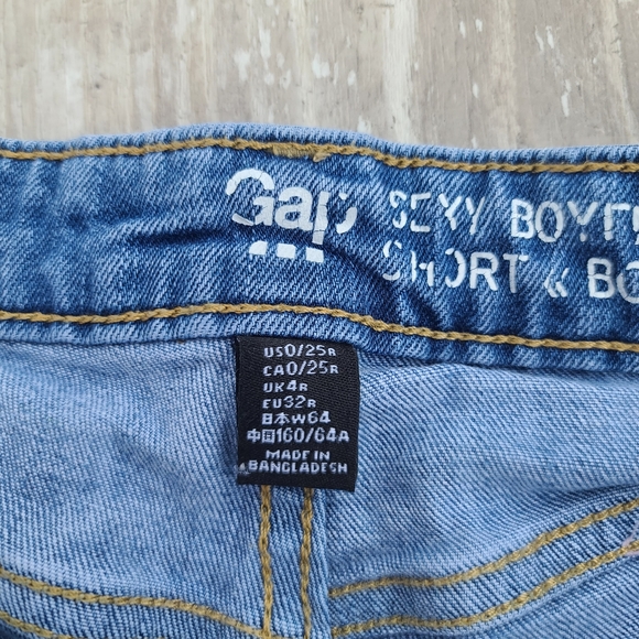 Gap boyfriend jean shorts - Picture 7 of 8